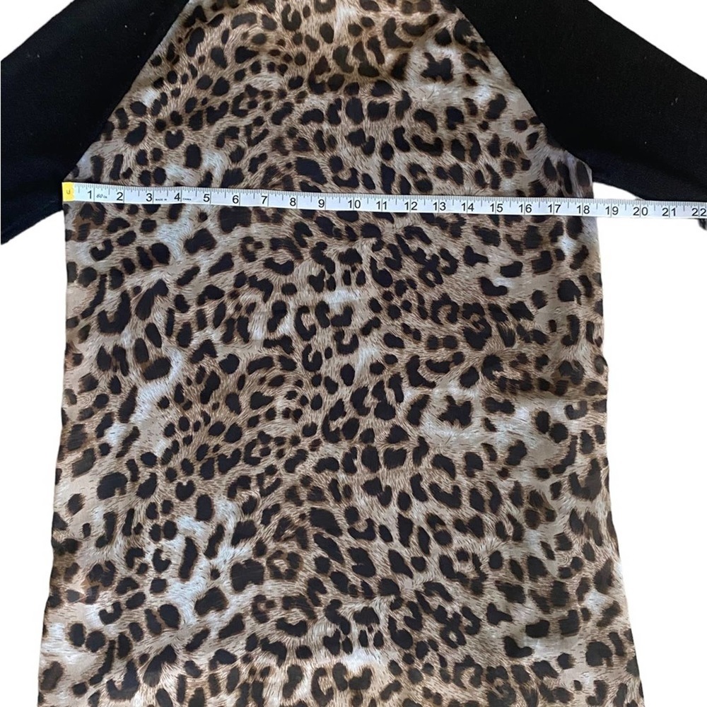 Women’s Signature Studio Size Medium Cheetah Boutique Top Sheer Back - Picture 5 of 6